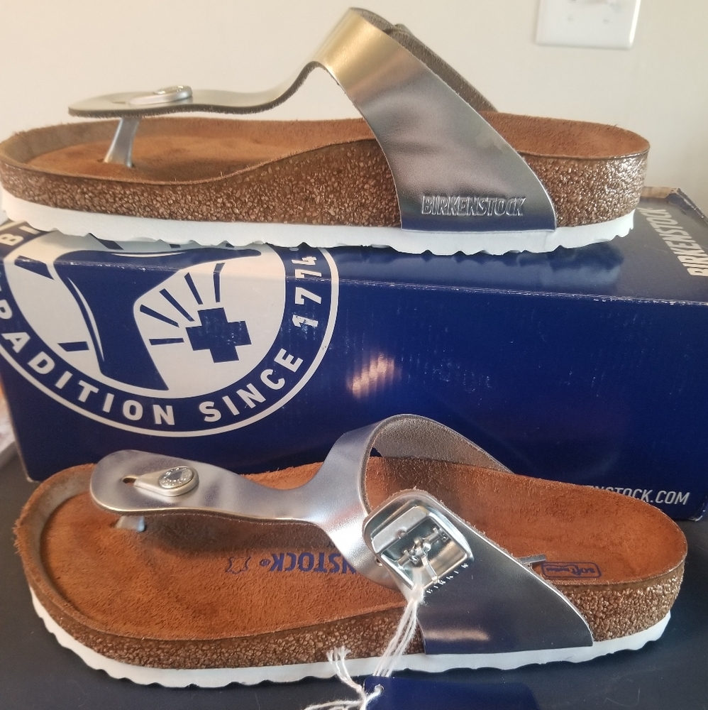 Authentic*NIB* Birkenstock silver Gizeh Sz38